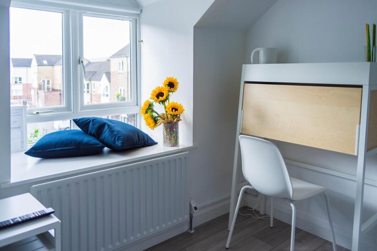 Amica Guesthouse Belfast Habitación foto
